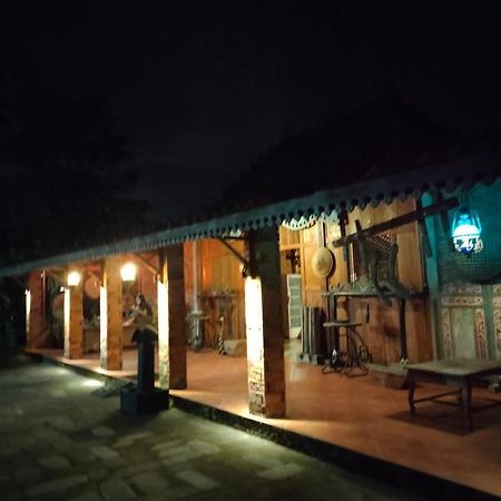 Legiyem Homestay Yogyakarta Exteriör bild